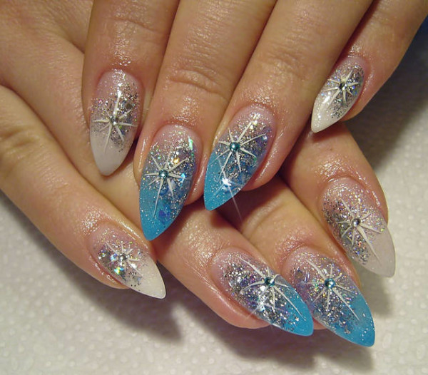 3-sky-blue-white-nails